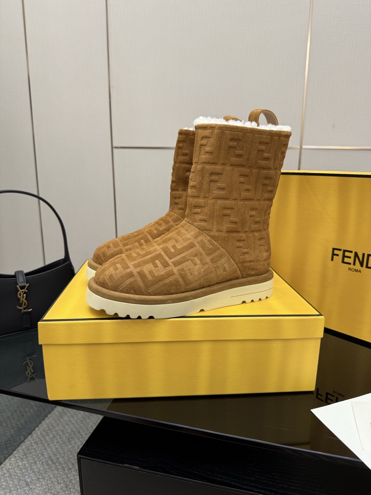 20251022/Fendi_251022-4